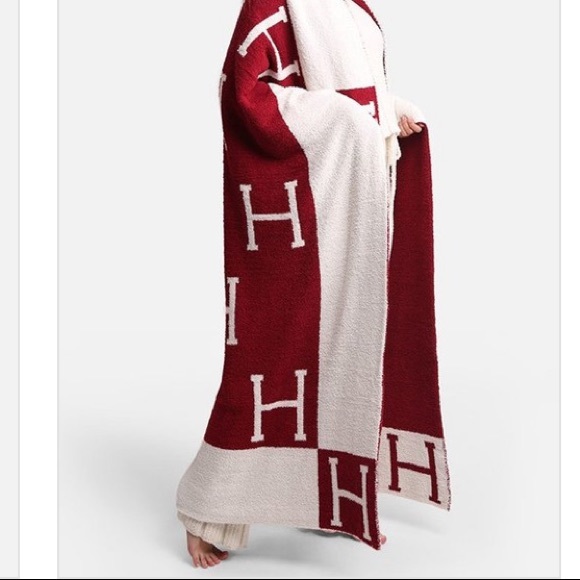 New letter H throw blanket - Picture 9 of 9